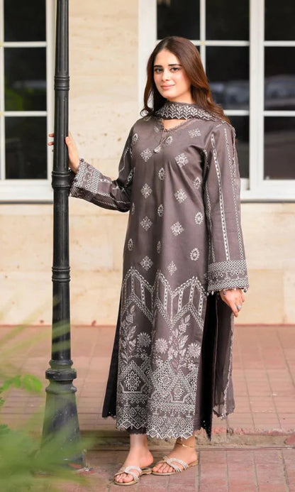Lawn 3pc unstitched summer collection embroidered suit