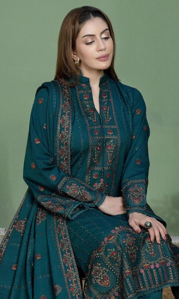 Lawn unstitched embroidered 3pc with lawn embroidered dupatta summer collection suit