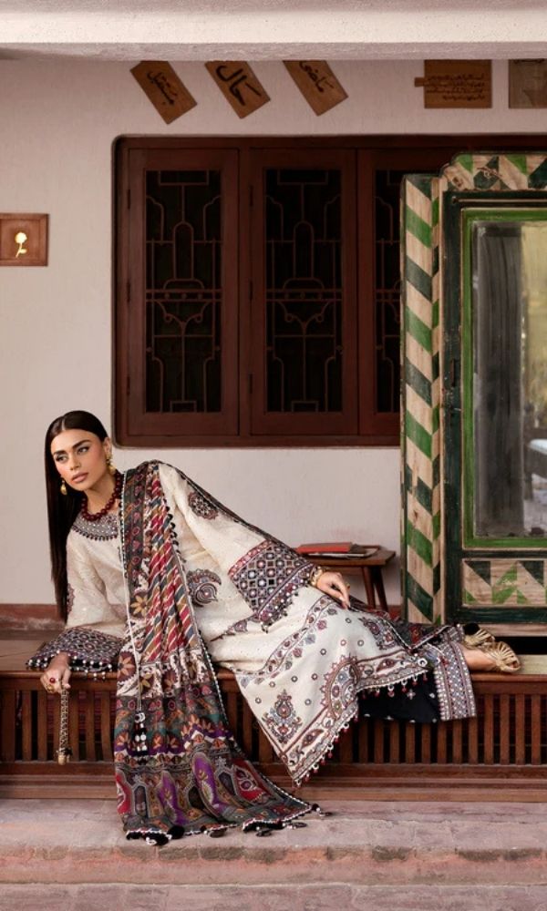 Lawn 3pc unstitched embroidered summer collectiion suit