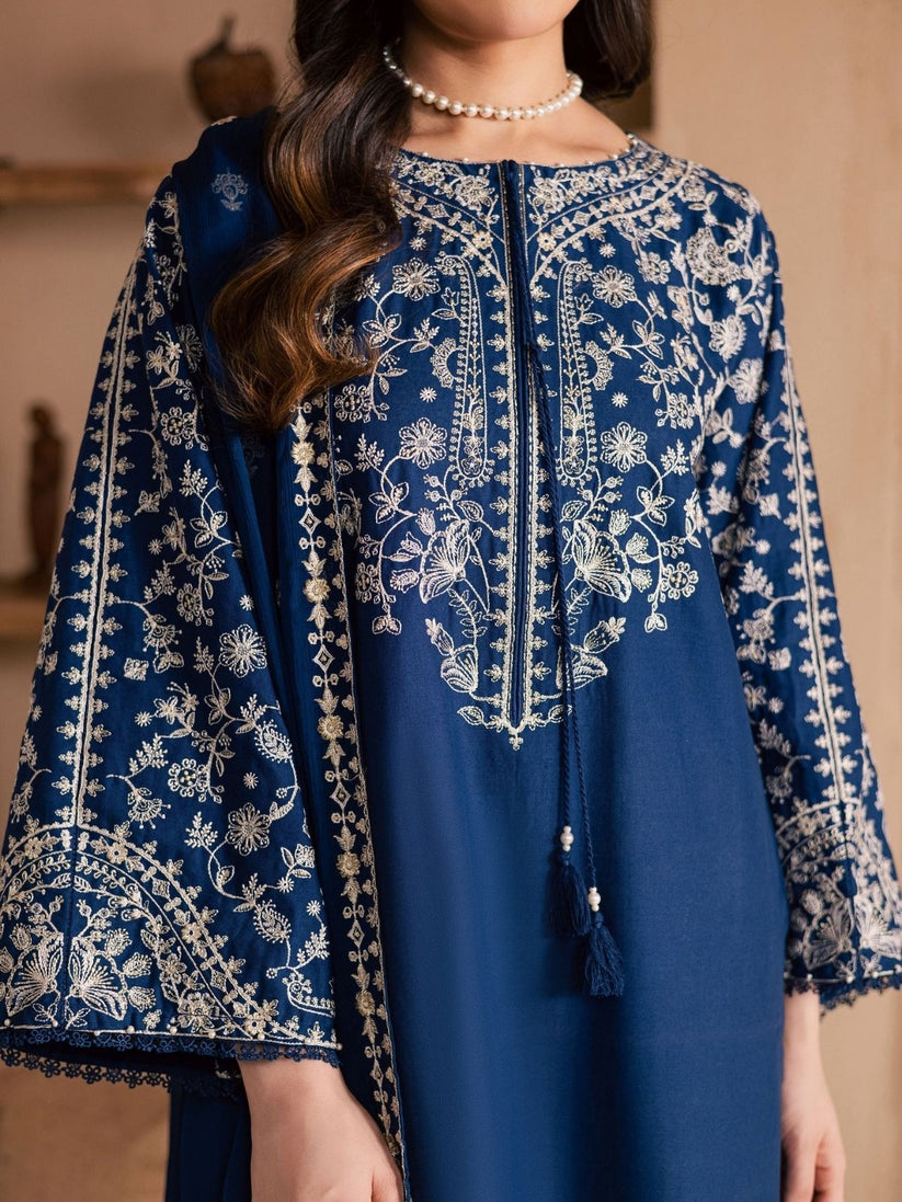 Lawn 3pc usntuiched summer collection embroidered suit