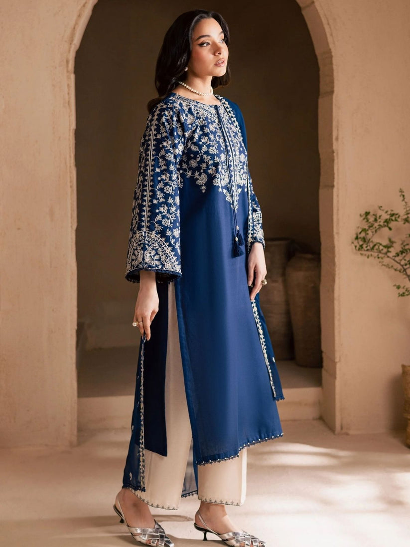 Lawn 3pc usntuiched summer collection embroidered suit