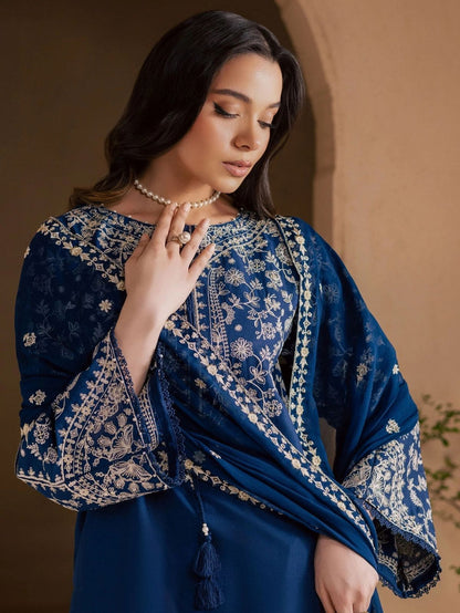 Lawn 3pc usntuiched summer collection embroidered suit