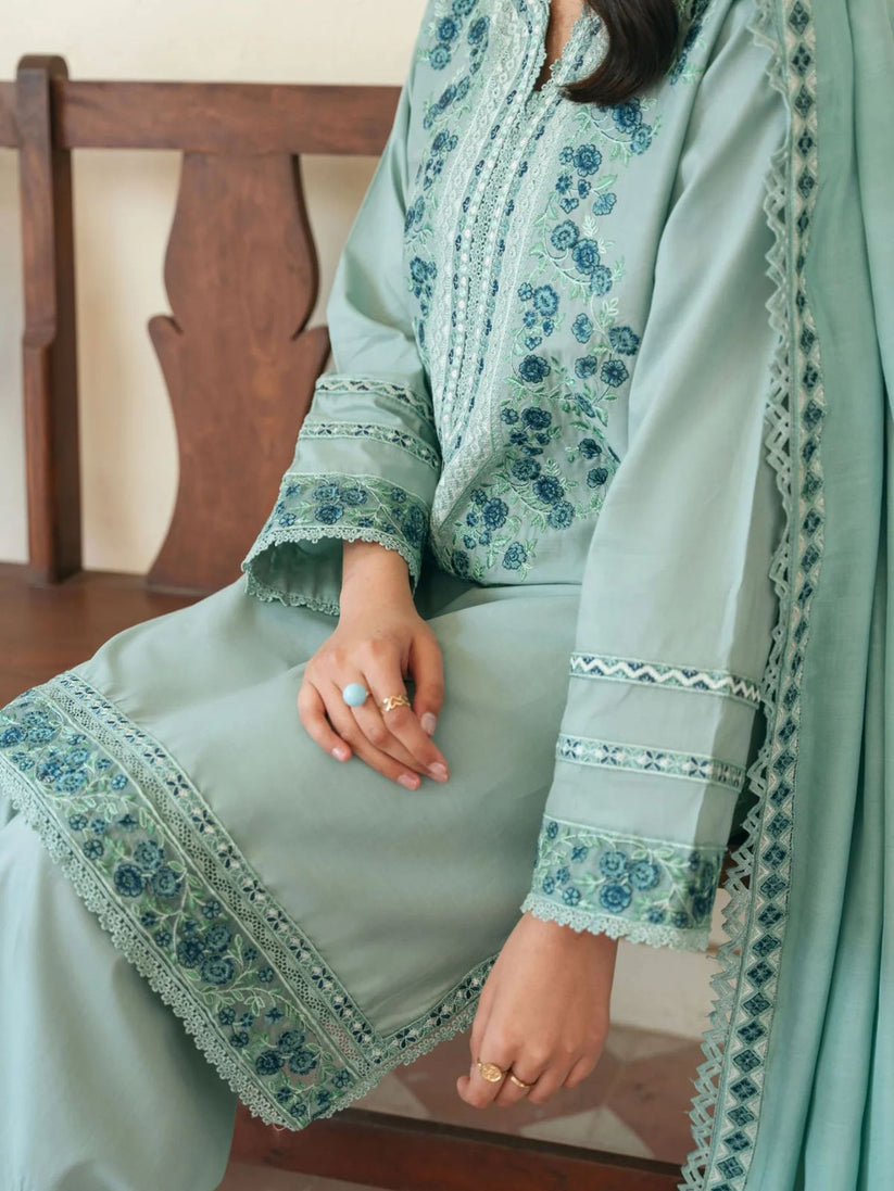 New Lawn 3pc unstitched embroiered summer collection article