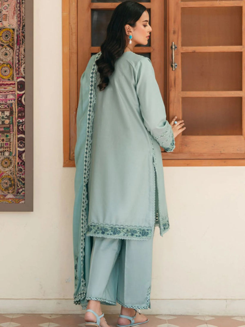 New Lawn 3pc unstitched embroiered summer collection article
