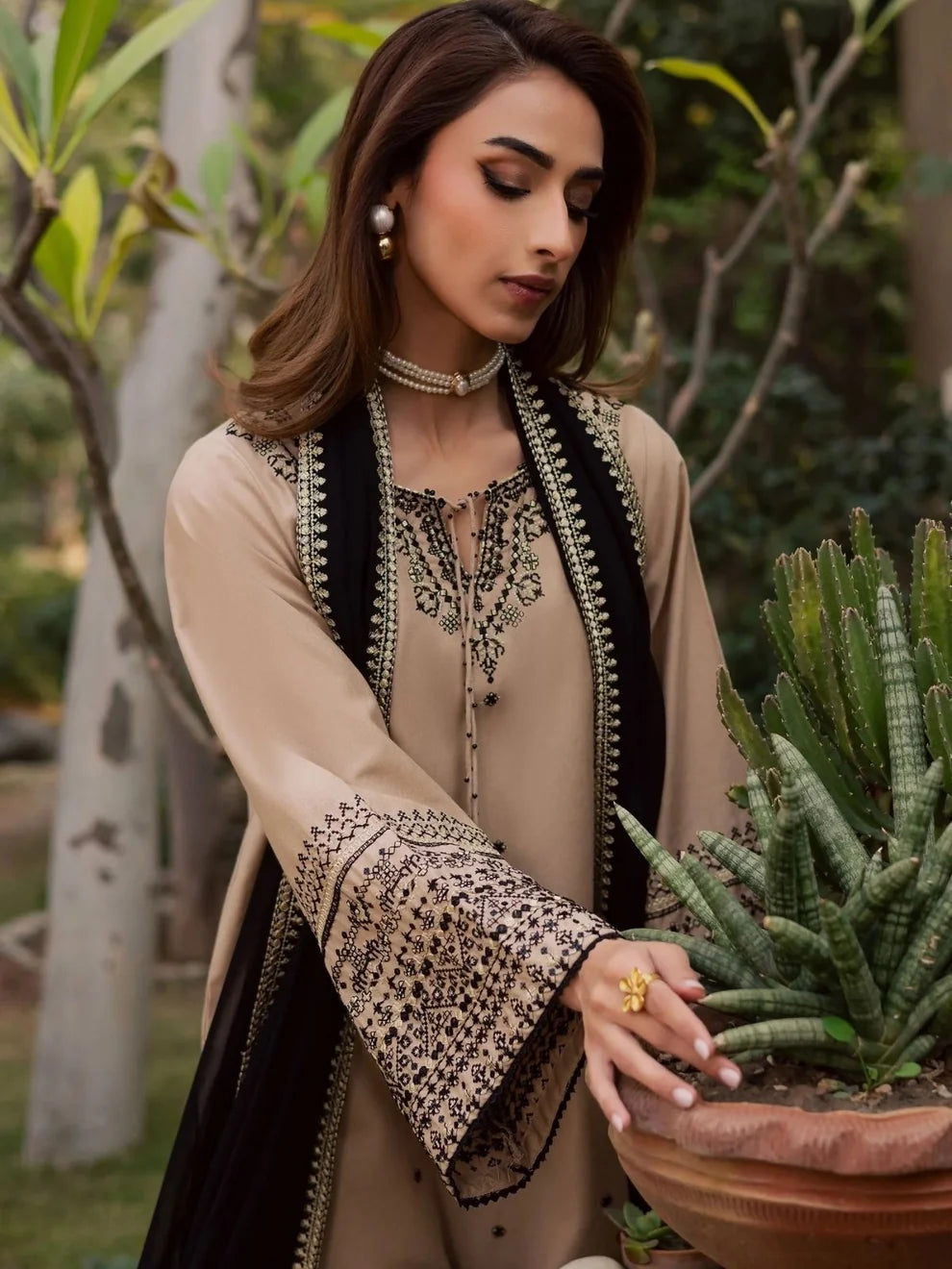 Dhanak 3pc unstitched embroidered winter collection