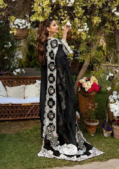 Lawn 3pc unstitched chiken kari embroiered with khaddi net(ready to waer duppata) summer collection suit